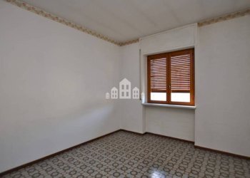 Soggiorno - Trilocale via Cappuccini, 3, Cuorgnè - foto 10