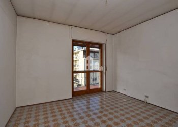 Camera da letto - Trilocale via Cappuccini, 3, Cuorgnè - foto 12