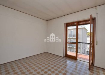 Camera da letto - Trilocale via Cappuccini, 3, Cuorgnè - foto 14