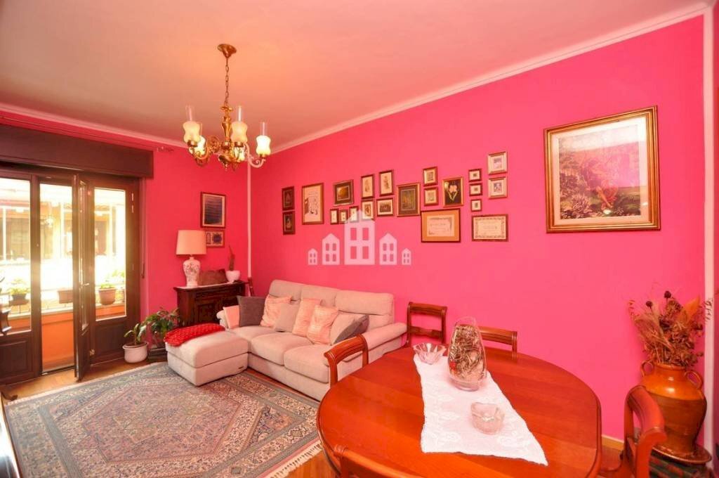 Salone - Appartamento via Famiglia Ruatti, 3, Cuorgnè - foto 1