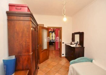 Camera da letto - Appartamento via Famiglia Ruatti, 3, Cuorgnè - foto 13