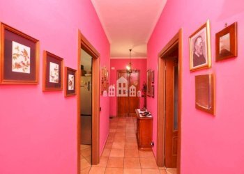 Corridoio - Appartamento via Famiglia Ruatti, 3, Cuorgnè - foto 19