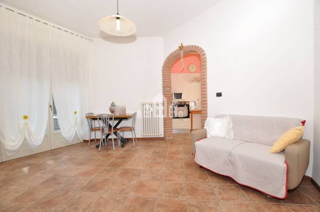 Salone - Bilocale via verdi, 9, Cuorgnè - foto 2