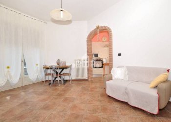 Salone - Bilocale via verdi, 9, Cuorgnè - foto 2