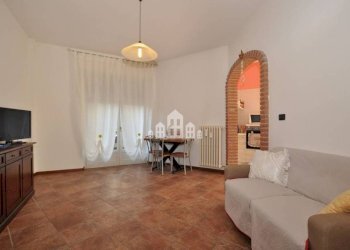 Salone - Bilocale via verdi, 9, Cuorgnè - foto 3