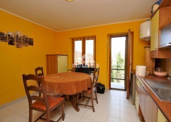 Cucina - Casa indipendente Località Coste, 15, Castelnuovo Nigra - foto 3