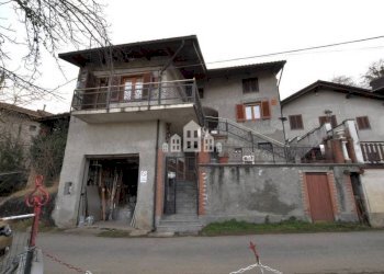 Facciata - Casa indipendente Località Coste, 15, Castelnuovo Nigra - foto 33