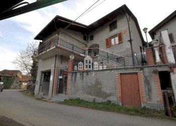 Facciata - Casa indipendente Località Coste, 15, Castelnuovo Nigra - foto 35