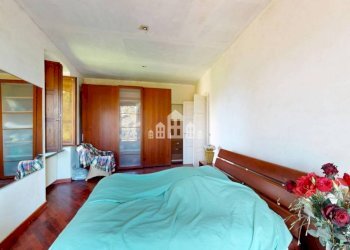 Camera da letto - Three-room apartment via Gugliemo Marconi, 18, Banchette - photo 30