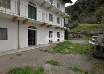 Facciata - Casa indipendente Frachiamo, snc, Sparone - foto 4