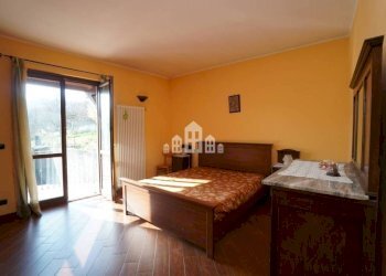 Camera da letto - Independent house Frazione Buasca, 47, San Colombano Belmonte - photo 10