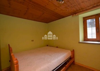 Camera da letto - Two-room apartment Frazione Pied de Ville, 16, Arnad - photo 11