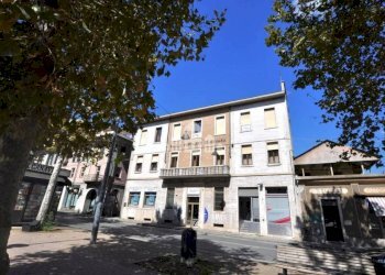 Facciata - Appartamento via Torino, 5, Cuorgnè - foto 3