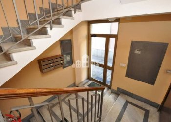 Interno palazzo - Appartamento via Torino, 5, Cuorgnè - foto 4