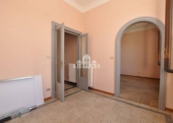 Camera da letto - Appartamento via Torino, 5, Cuorgnè - foto 10