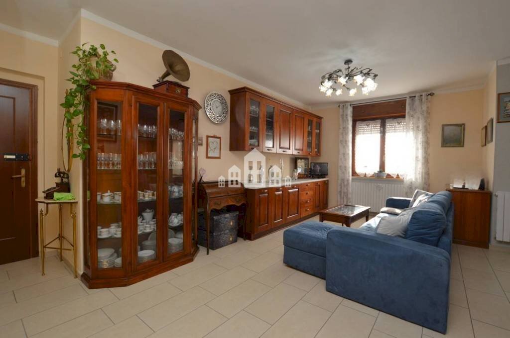 Soggiorno - Bilocale via Faulenta, 5, Ozegna - foto 2