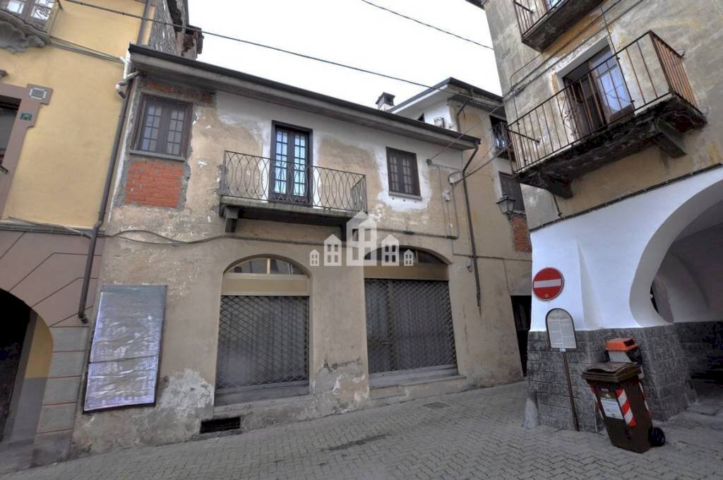 Facciata - Independent house via Caviglione, 20, Pont-Canavese - photo 1