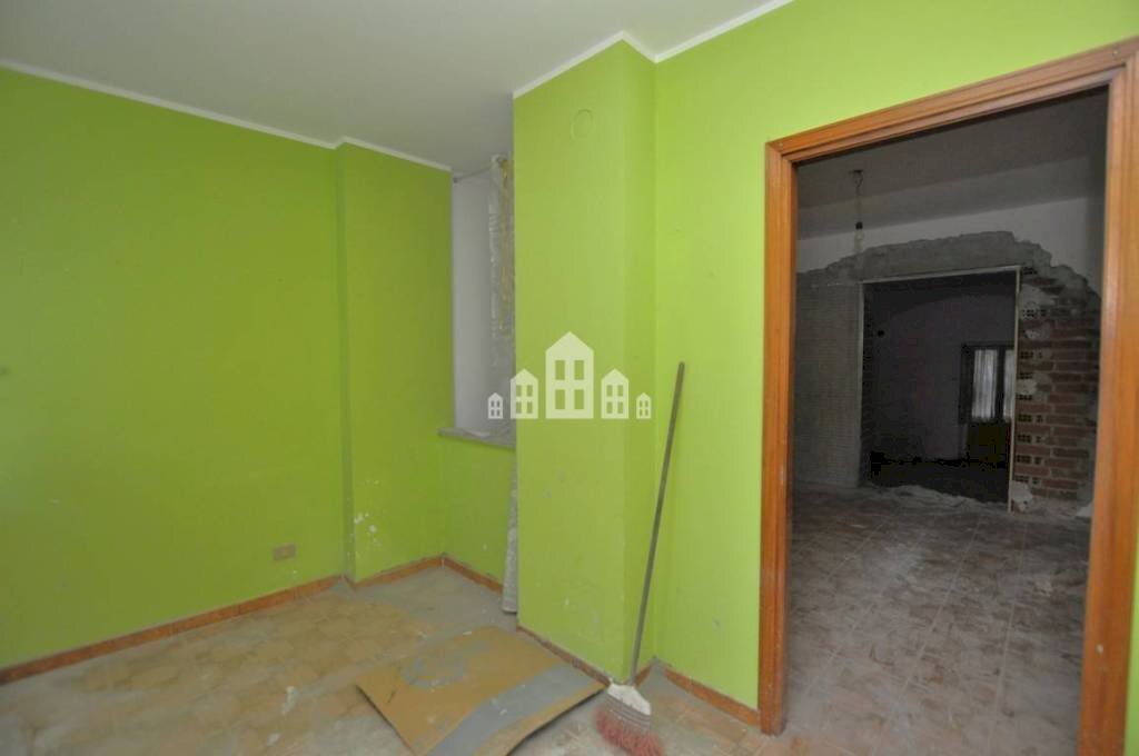 Stanza non arredata - Independent house via Caviglione, 20, Pont-Canavese - photo 3