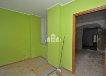 Stanza non arredata - Casa indipendente via Caviglione, 20, Pont-Canavese - foto 3