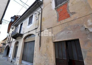 Facciata - Casa indipendente via Caviglione, 20, Pont-Canavese - foto 24