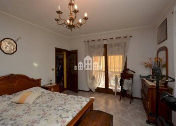 Camera da letto - Villa Località Vernetti, 10, Cuorgnè - photo 18