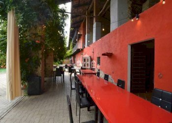 Cortile interno - Discoteca - Disco Pub - Locale Notturno via Ribes, 2, Colleretto Giacosa - foto 32