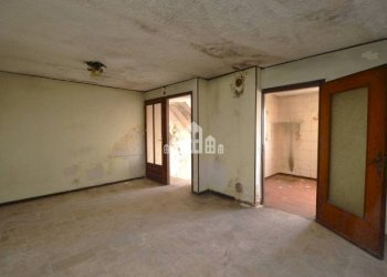 Stanza non arredata - Casa indipendente vicolo montebello, 2, Val di Chy - foto 7