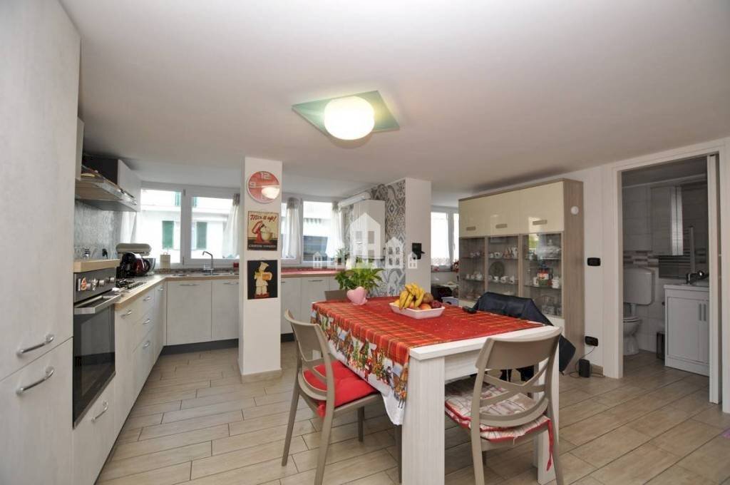Cucina - Three-room apartment strada Dei Sospiri, 23, Castellamonte - photo 3