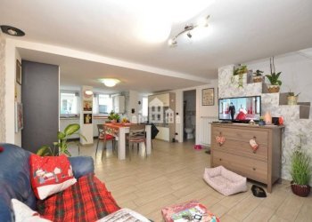 Soggiorno - Three-room apartment strada Dei Sospiri, 23, Castellamonte - photo 1
