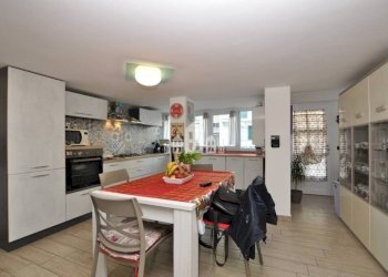 Cucina - Three-room apartment strada Dei Sospiri, 23, Castellamonte - photo 2