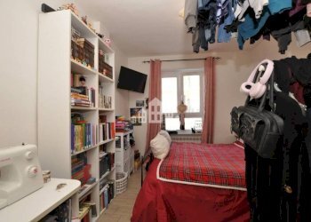 Camera da letto - Three-room apartment strada Dei Sospiri, 23, Castellamonte - photo 15