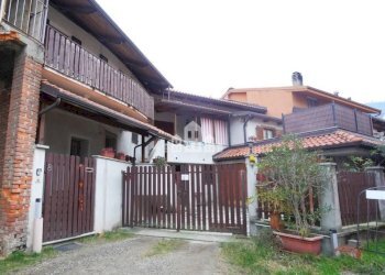 Facciata - Casa indipendente Località Sant' Anna, 8, Cuorgnè - foto 1