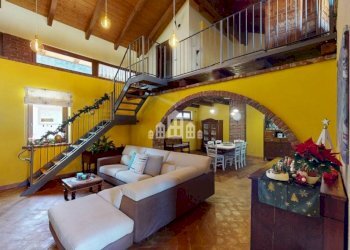 Salone - Casa indipendente Località Sant' Anna, 8, Cuorgnè - foto 2