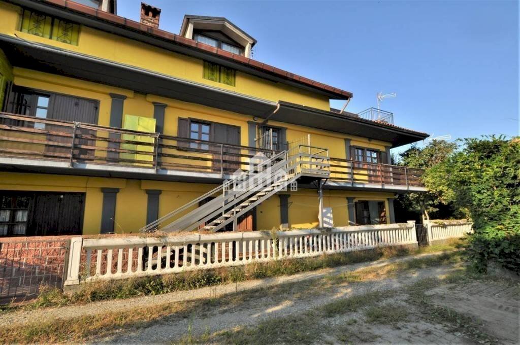 Facciata - Three-room apartment Borgata Sant' Antonio, 58, Favria - photo 1
