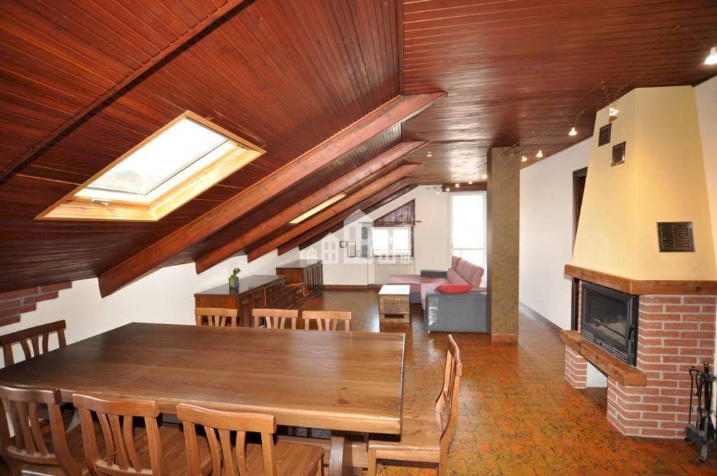 Salone - Attic via XXIV Maggio, 12, Cuorgnè - photo 3