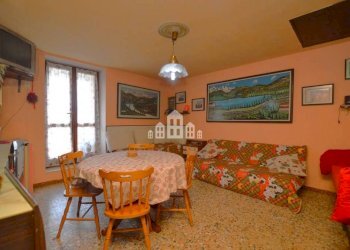 Salone - Three-room apartment via Miniere, 4, Traversella - photo 2