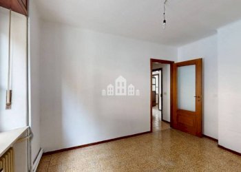 Camera da letto - Casa indipendente via Stazione, 16, Quincinetto - foto 8