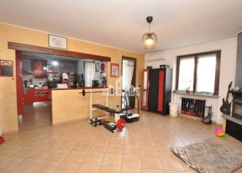 Salone - Quadrilocale via Nazario Sauro, 14bis, Favria - foto 2