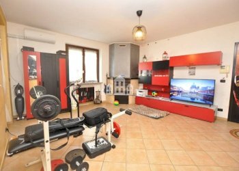 Salone - Quadrilocale via Nazario Sauro, 14bis, Favria - foto 3