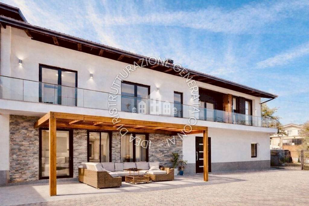 Facciata - Casa indipendente via Dell' Orco, 10, Rivarolo Canavese - foto 2