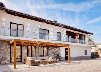 Facciata - Casa indipendente via Dell' Orco, 10, Rivarolo Canavese - foto 2