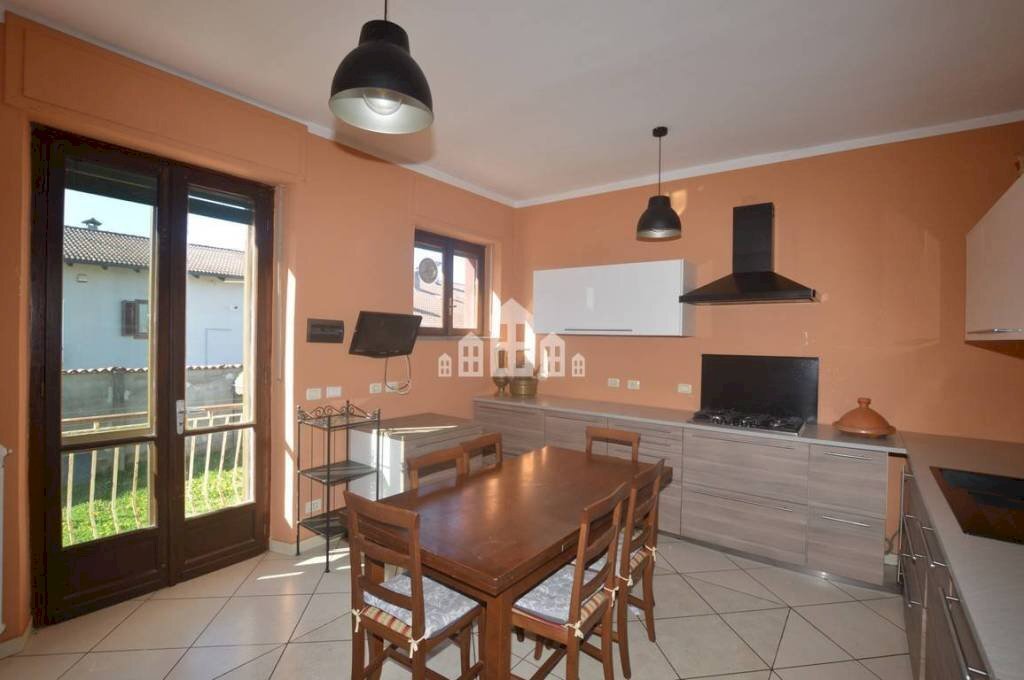 Cucina - Villa via xxv luglio, 95, San Giusto Canavese - foto 3