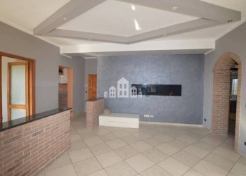 Ufficio - Villa via xxv luglio, 95, San Giusto Canavese - foto 2