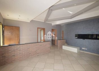 Salone - Villa via xxv luglio, 95, San Giusto Canavese - foto 9