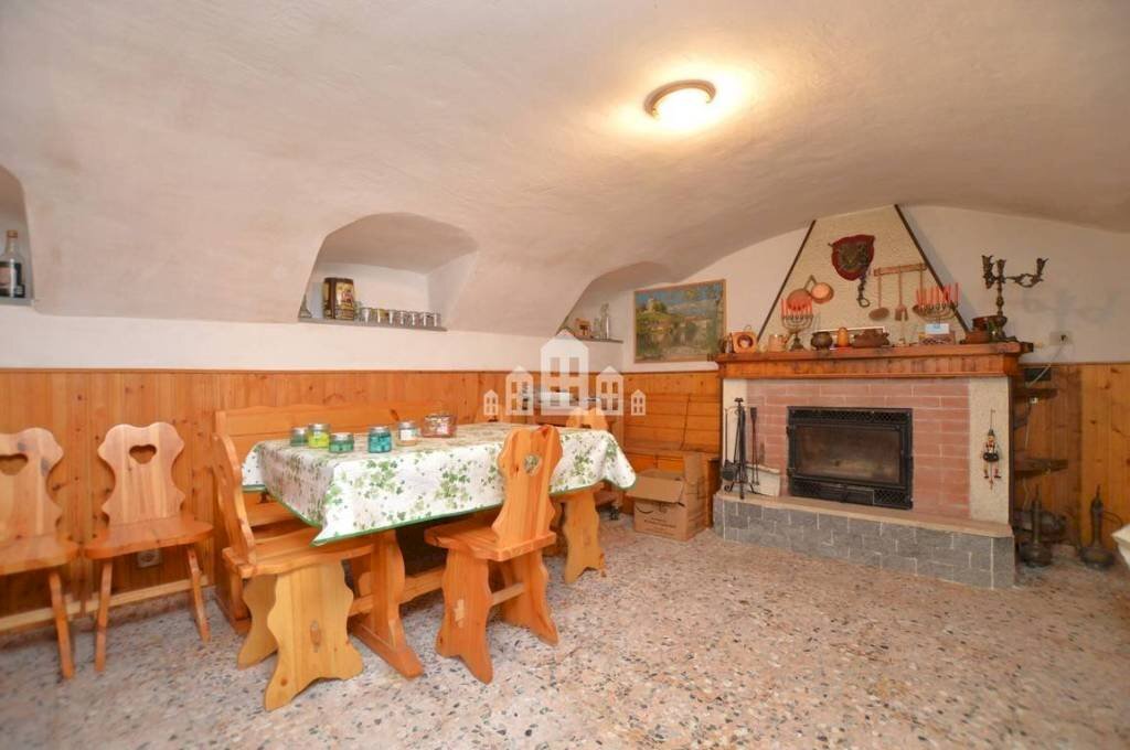 Salone - Appartamento via Miniere, 4, Traversella - foto 1