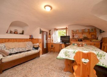 Camera da letto - Three-room apartment via Miniere, 4, Traversella - photo 5