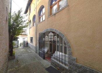 Cortile interno - Three-room apartment via Miniere, 4, Traversella - photo 20