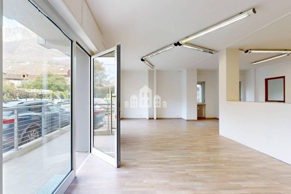 Interno non residenziale - Shop via Sant'Erasmo, 85, Pont-Saint-Martin - photo 3