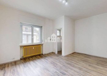 Cucina - Negozio via Sant'Erasmo, 85, Pont-Saint-Martin - foto 13