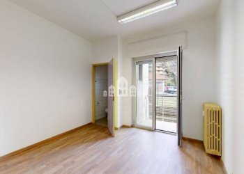 Camera da letto - Negozio via Sant'Erasmo, 85, Pont-Saint-Martin - foto 18